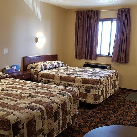 Golden West Motor Inn Carstairs Exterior photo